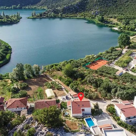 Zeleno Jezero * Ploce (Dubrovnik-Neretva)
