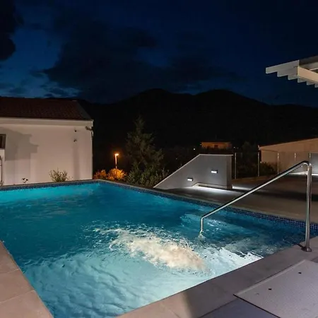 Zeleno Jezero Ferienhaus Ploce (Dubrovnik-Neretva)