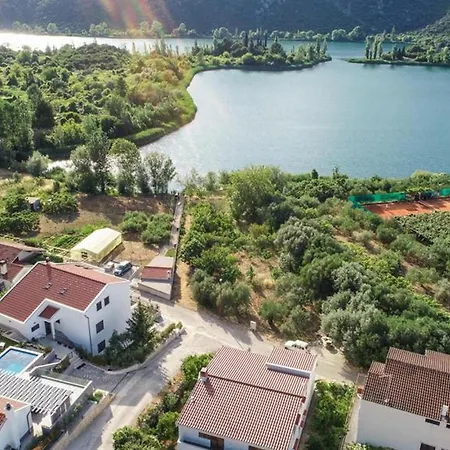 Zeleno Jezero Ferienhaus